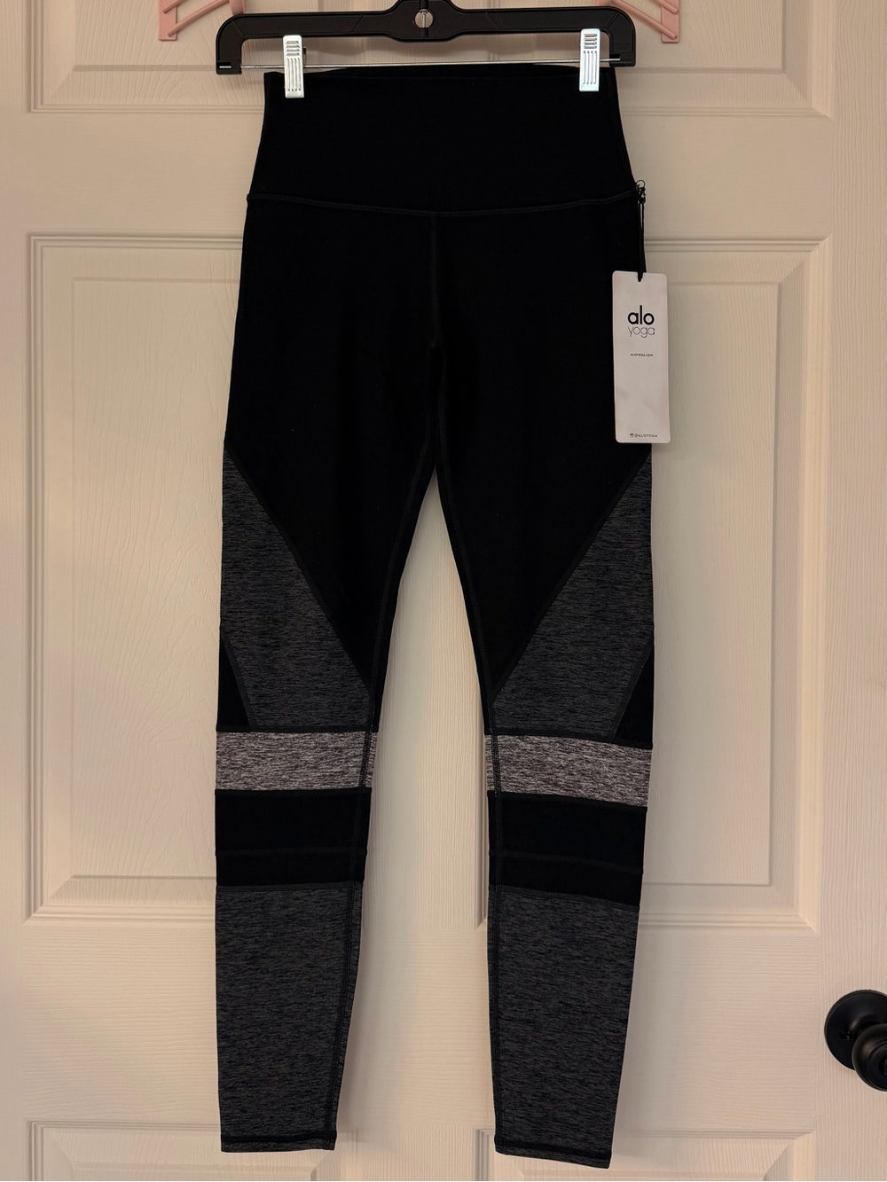 ALO Yoga Black and Gray Panel Leggings
